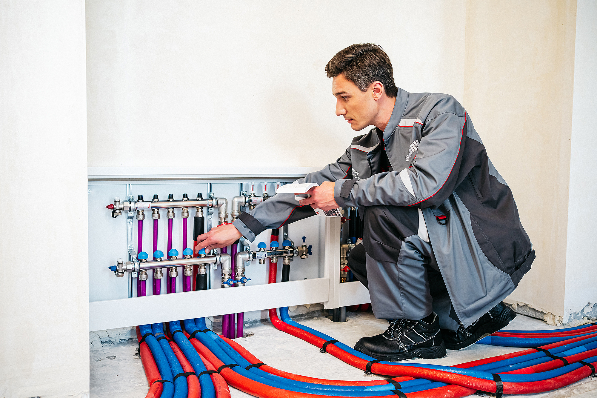 Монтажник за работой